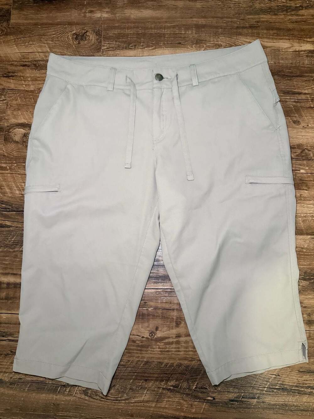 Magellan Outdoors Women's Casual Drawstring Utility Capri Shorts